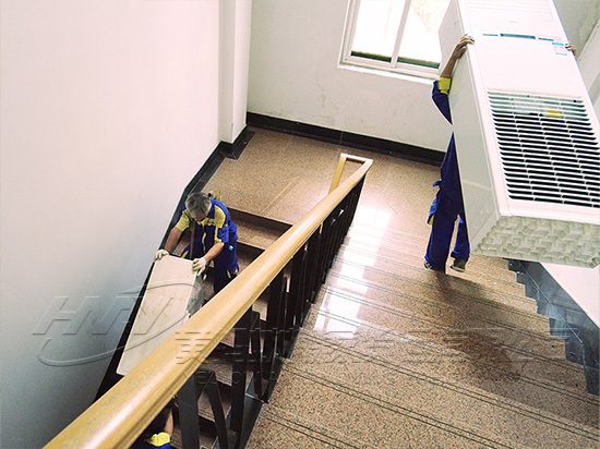 喬喜搬家專業(yè)團隊作業(yè)實拍 義烏搬家公司空調(diào)拆裝現(xiàn)場